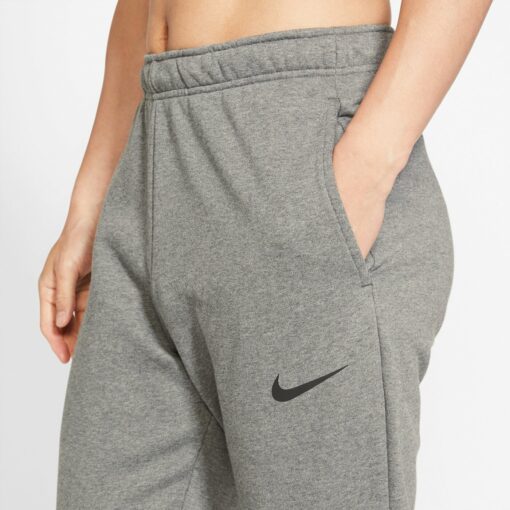 M NK DF PNT TAPER FL DK GREY HEATHER/BLACK – Bild 4