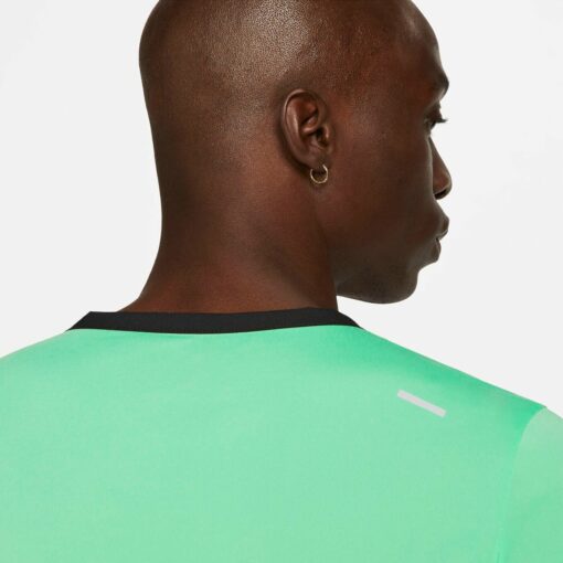 M NK DF RISE 365 SS GREEN GLOW/REFLECTIVE SILV – Bild 5