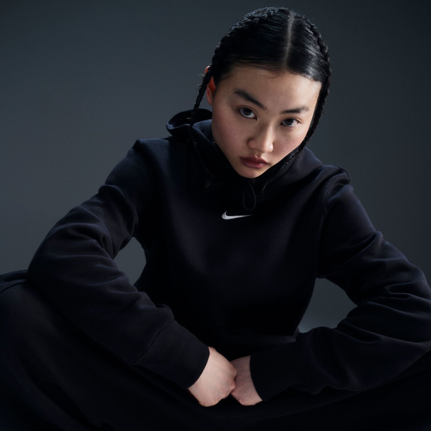 NIKE - W NSW PHNX FLC STD PO HOODIE BLACK/SAIL – Bild 6