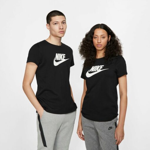 W NSW TEE ESSNTL ICON FUTUR BLACK/WHITE – Bild 5