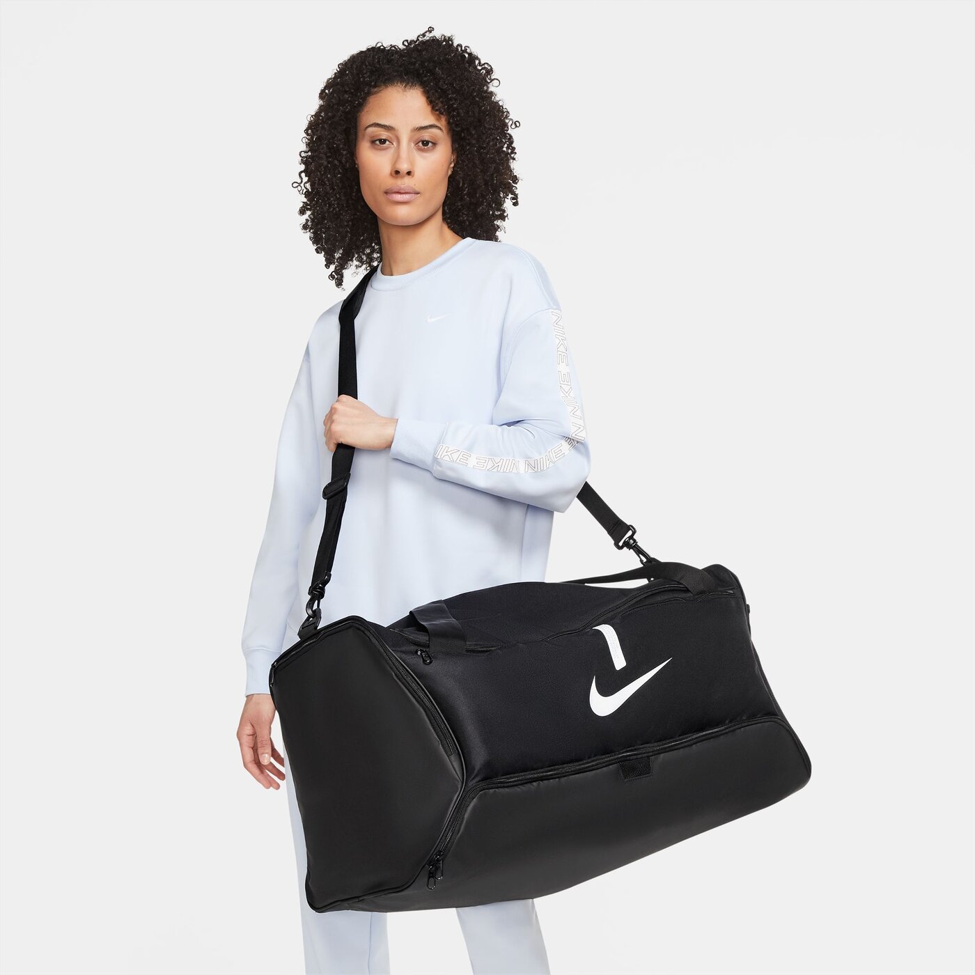NIKE - NK ACDMY TEAM L DUFF BLACK/BLACK/WHITE – Bild 3