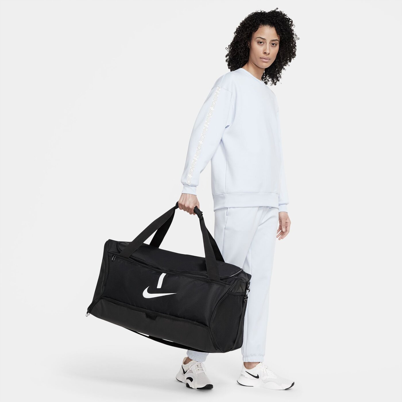 NIKE - NK ACDMY TEAM L DUFF BLACK/BLACK/WHITE – Bild 4